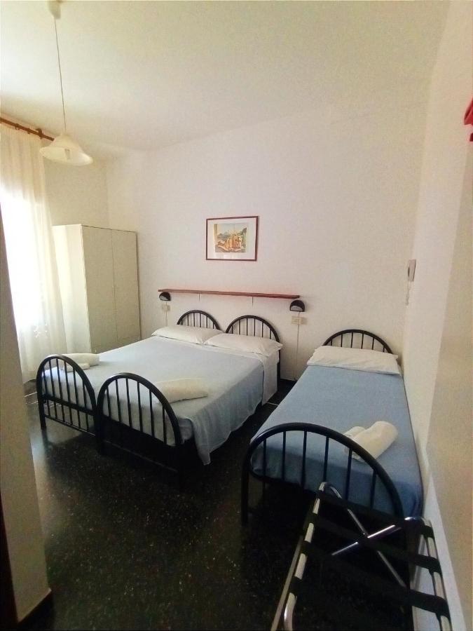Hotel La Pineta Cogoleto Buitenkant foto