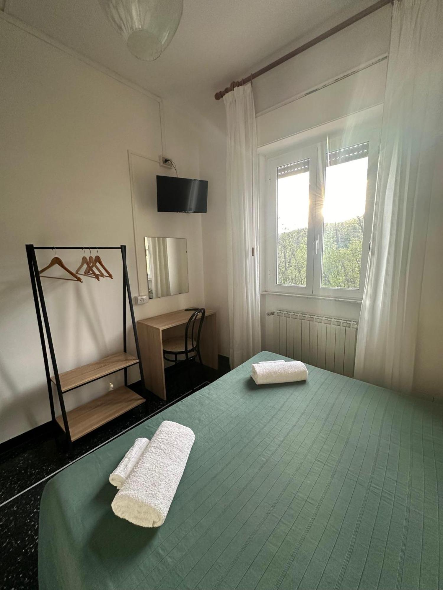 Hotel La Pineta Cogoleto Buitenkant foto