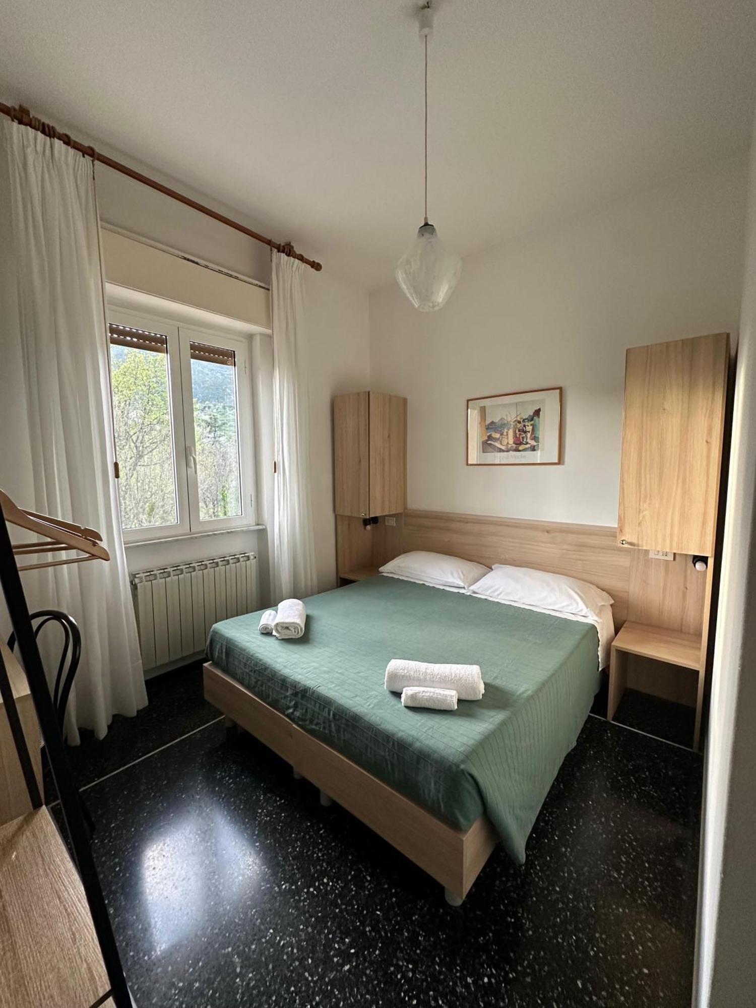 Hotel La Pineta Cogoleto Buitenkant foto