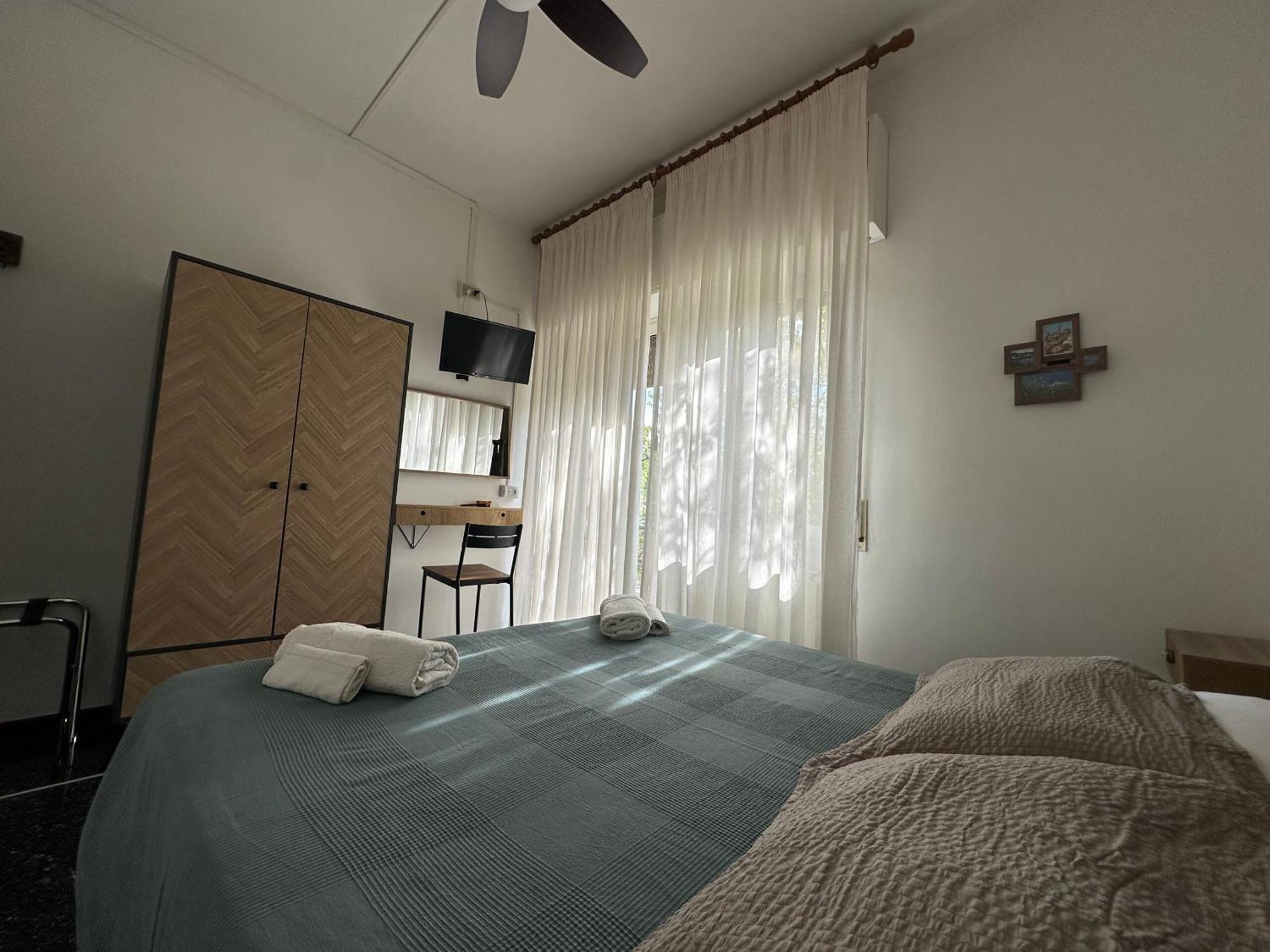 Hotel La Pineta Cogoleto Buitenkant foto